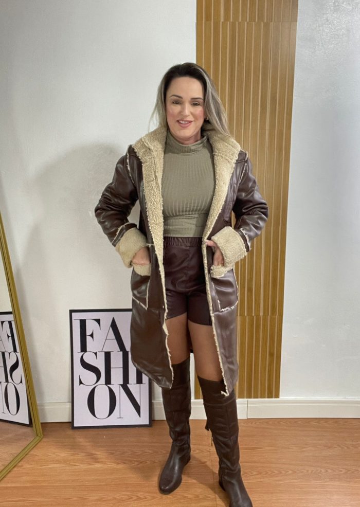 casaco pu preto (cópia)