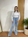 calça jeans flare clara