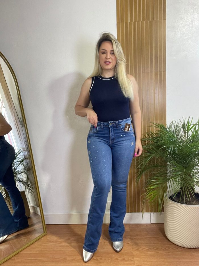 calça jeans country com aplique calça jeans country com aplique