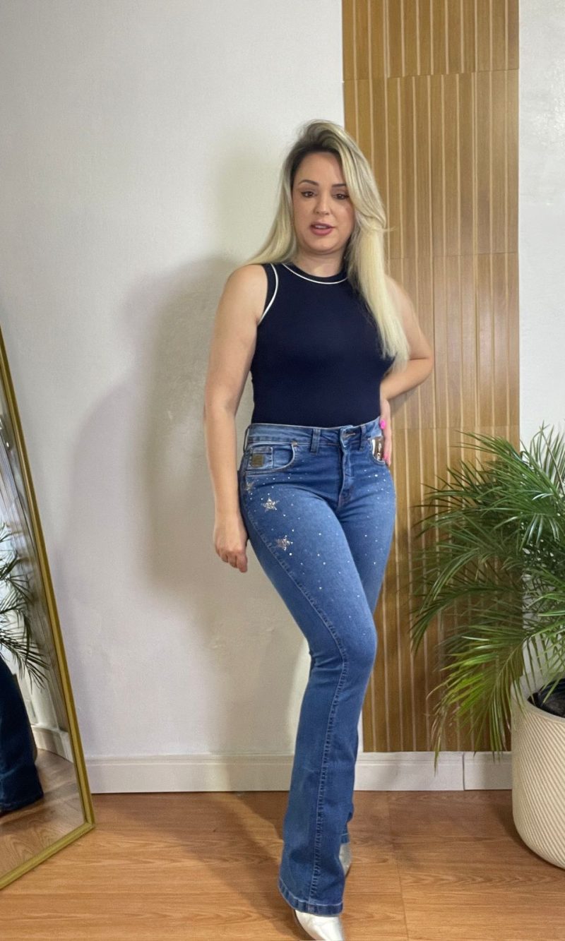 calça jeans country com aplique calça jeans country com aplique