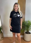 vestido camisetão preto