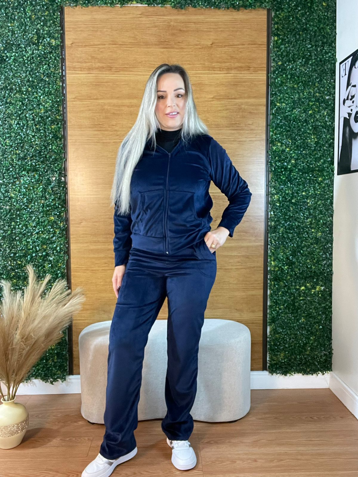 conjunto feminino plush agasalho veludo azul marinho conjunto feminino plush agasalho veludo azul marinho
