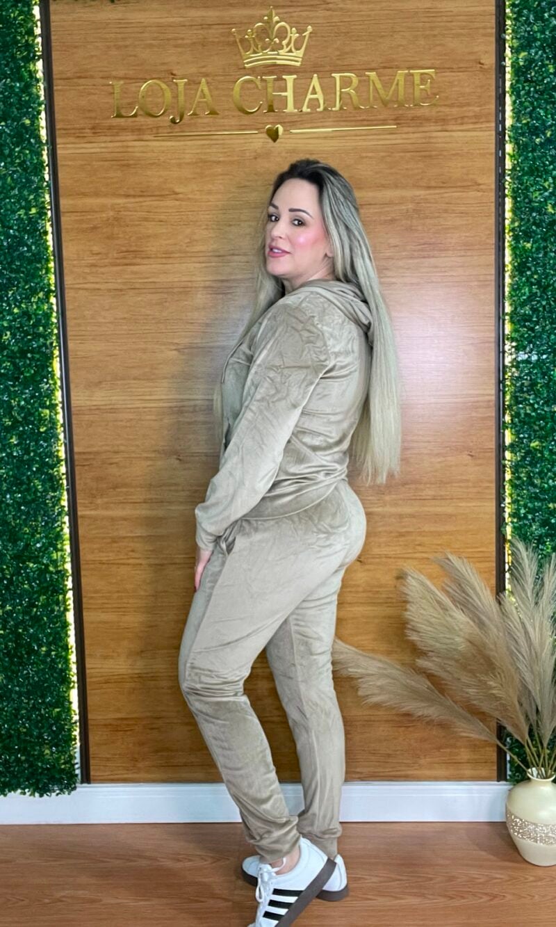 conjunto veludo bege